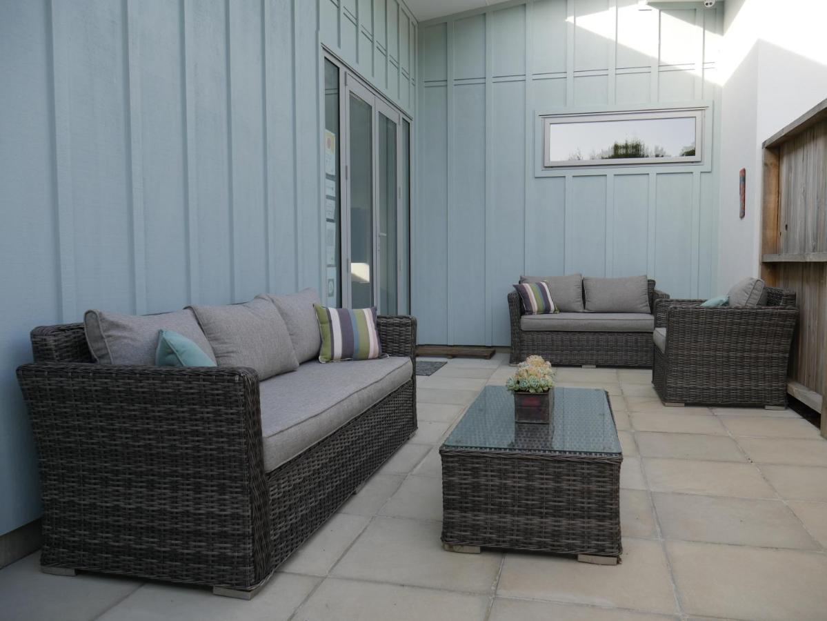 Aston Road Villa Bed & Breakfast Waikanae Exterior foto