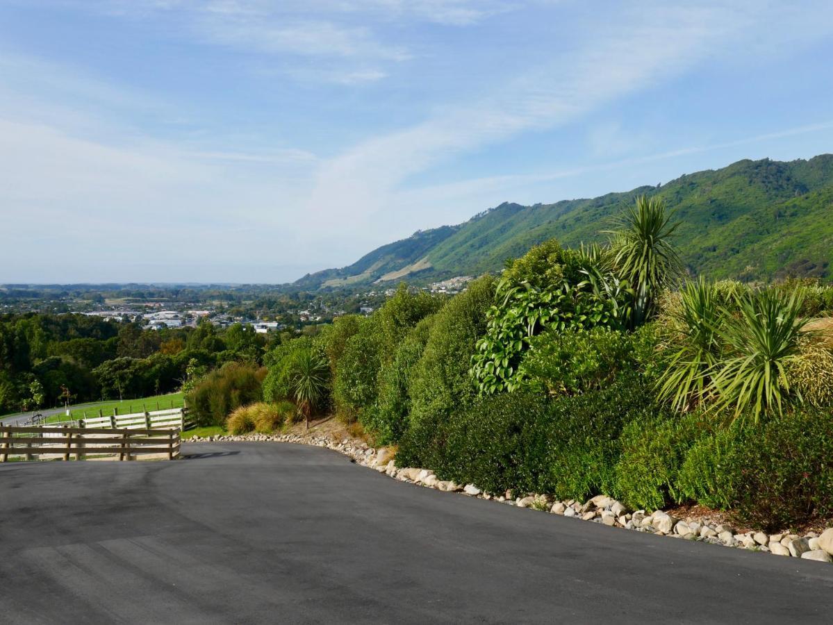Aston Road Villa Bed & Breakfast Waikanae Exterior foto