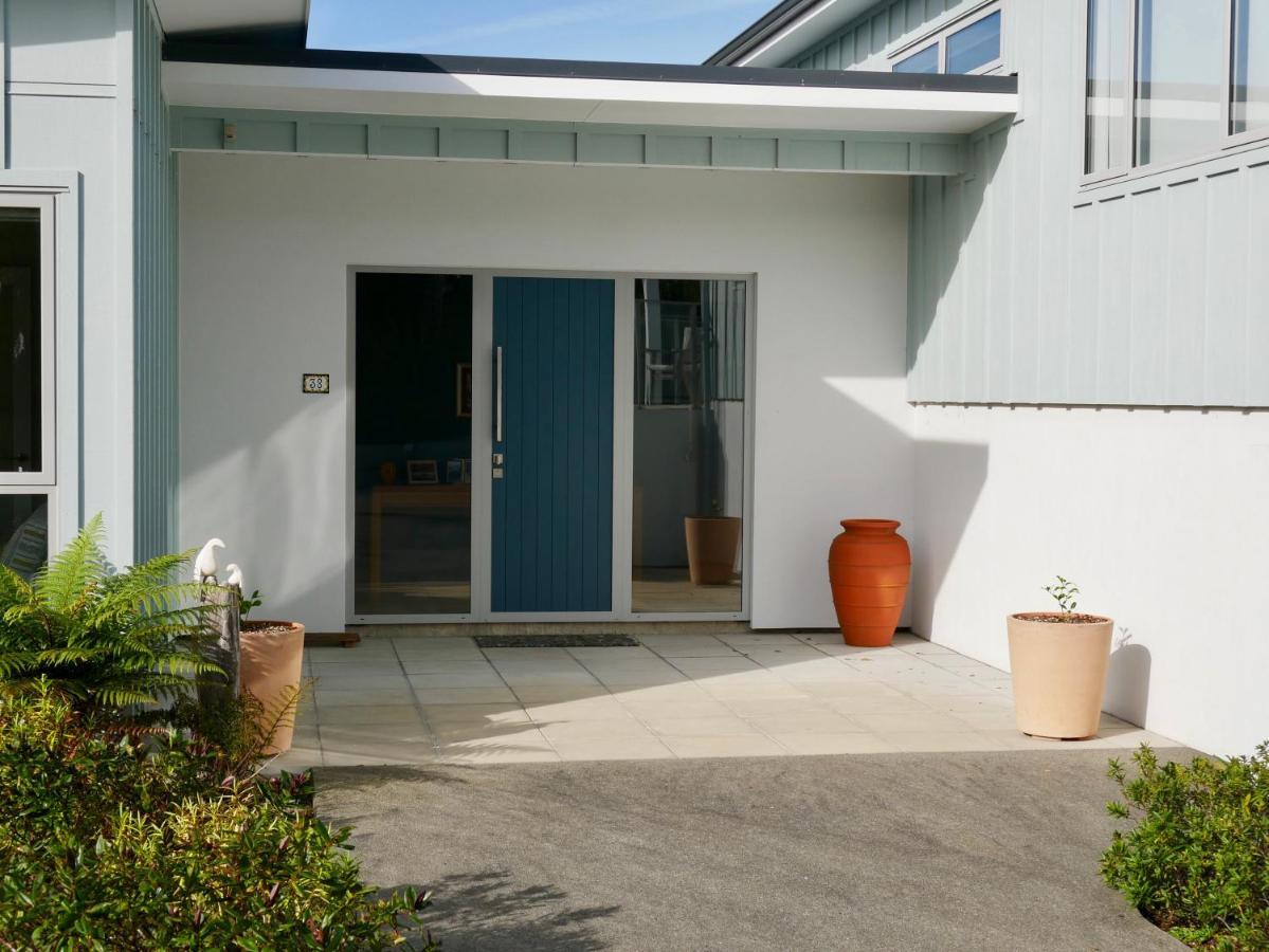 Aston Road Villa Bed & Breakfast Waikanae Exterior foto